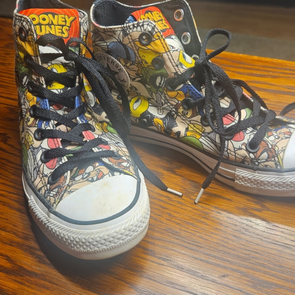 Looney Tunes High-Top Sneakers